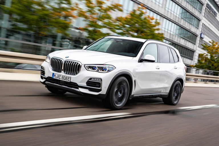 2023 BMW X5 xDrive45e