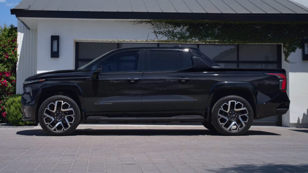 2025 Chevrolet Silverado EV